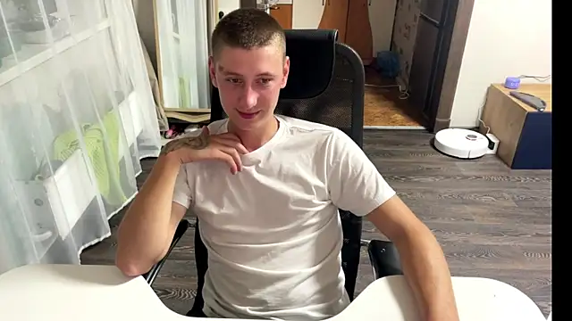Snapshot of Keksik_ chatting on July 14, 2026, 4:13 pm Keksik online show from July 14, 2026, 4:13 pm