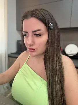 Snapshot of SophiePale chatting on May 6, 2026, 8:29 am SophiePale online show from May 6, 2026, 8:29 am