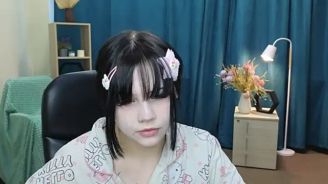 MelaineCore online show from May 14, 2026, 9:17 am