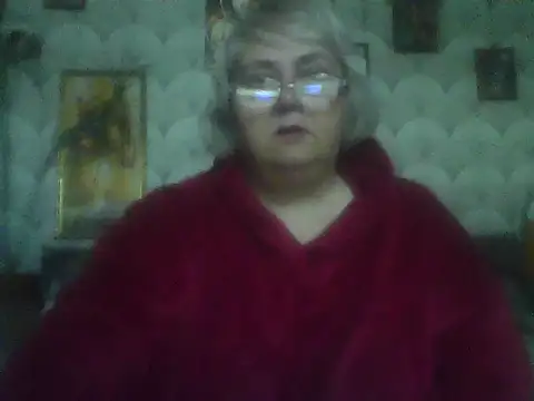 MarinaFarina53 online show from May 17, 2026, 5:40 am