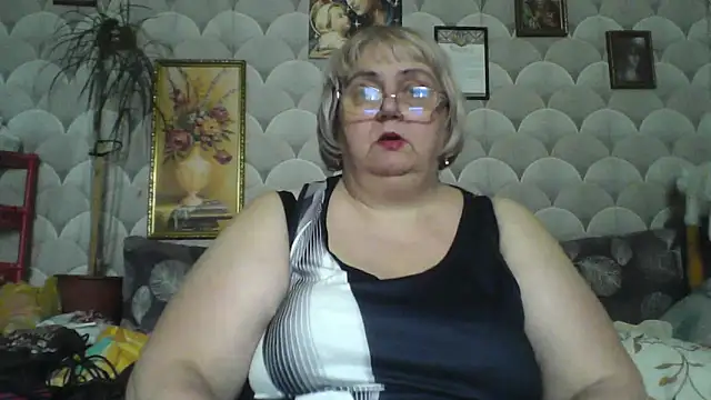 MarinaFarina53 online show from June 2, 2026, 8:58 am