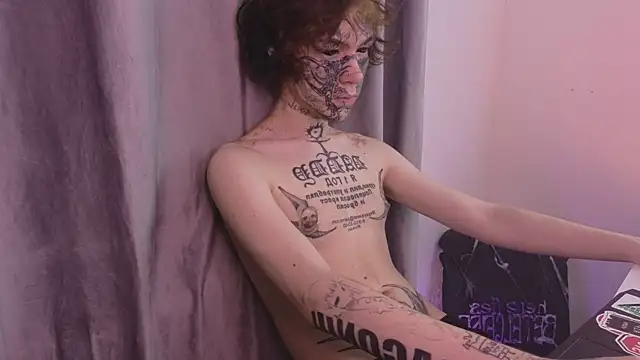 Snapshot of Emo___boy chatting on June 7, 2026, 11:43 pm Emo boy online show from June 7, 2026, 11:43 pm