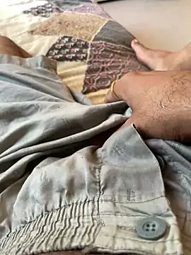 cockhornyjj online show from May 18, 2026, 10:31 am