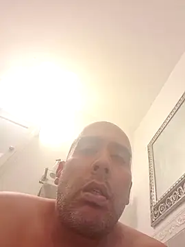 Mikeyjoe2840 online show from May 11, 2026, 8:39 pm