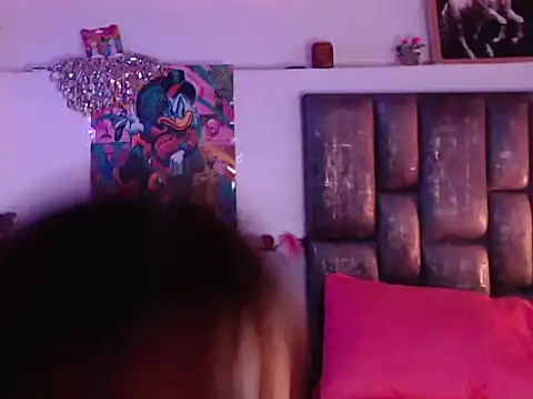 Snapshot of Violeta-Roslin chatting on May 28, 2026, 7:31 pm Violeta-Roslin online show from May 28, 2026, 7:31 pm