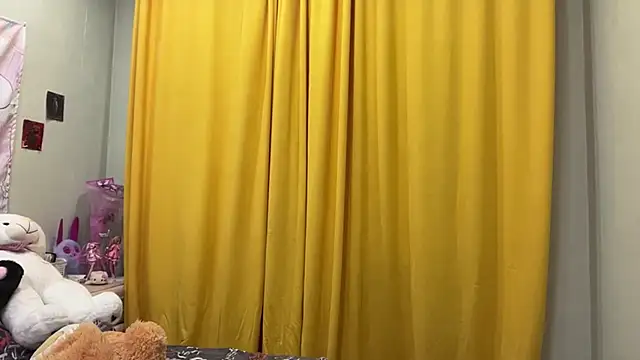 SleepyKristi online show from June 5, 2026, 4:13 pm