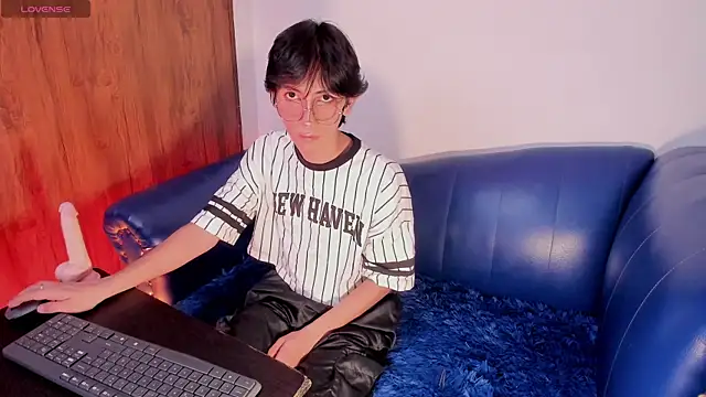 LittlePrince  online show from June 23, 2026, 9:57 pm