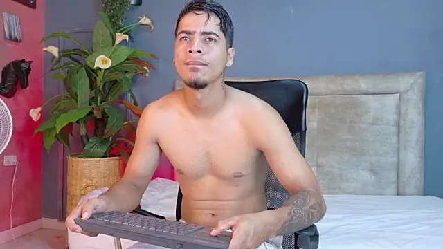 Snapshot of criss_hardcock_ chatting on May 22, 2026, 1:20 pm criss hardcock online show from May 22, 2026, 1:20 pm