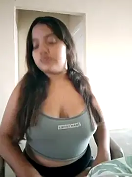 Snapshot of Daniela-Peruana chatting on May 7, 2026, 11:30 pm Daniela-Peruana online show from May 7, 2026, 11:30 pm