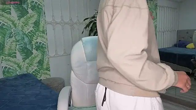 Snapshot of baby_julieta00 chatting on June 19, 2026, 12:22 pm baby julieta00 online show from June 19, 2026, 12:22 pm