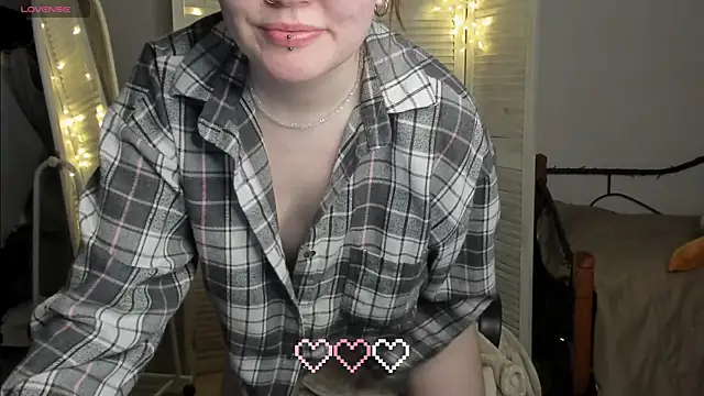 Snapshot of RinaSXY chatting on May 17, 2026, 8:53 pm RinaSXY online show from May 17, 2026, 8:53 pm
