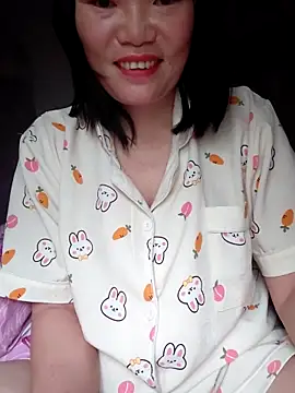 Snapshot of -Trici- chatting on June 20, 2026, 10:59 pm -Trici- online show from June 20, 2026, 10:59 pm