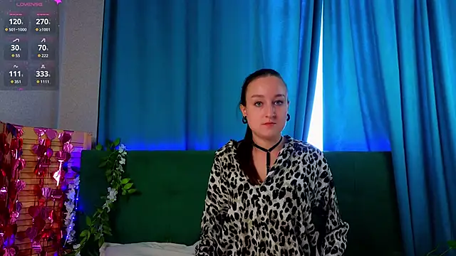 Snapshot of SandraWarren chatting on June 3, 2026, 8:26 am SandraWarren online show from June 3, 2026, 8:26 am