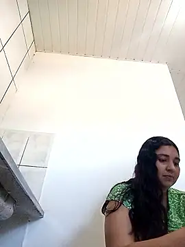 dafneanddante online show from May 16, 2026, 1:10 pm