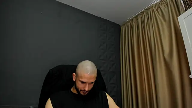 TroyWadee online show from June 7, 2026, 4:18 am
