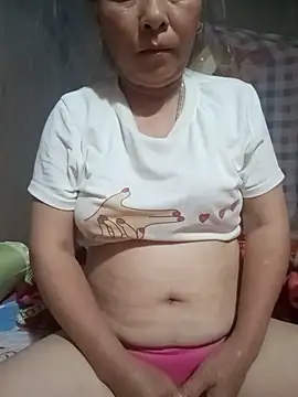 Snapshot of girl_cute69 chatting on June 15, 2026, 4:17 pm girl cute69 online show from June 15, 2026, 4:17 pm