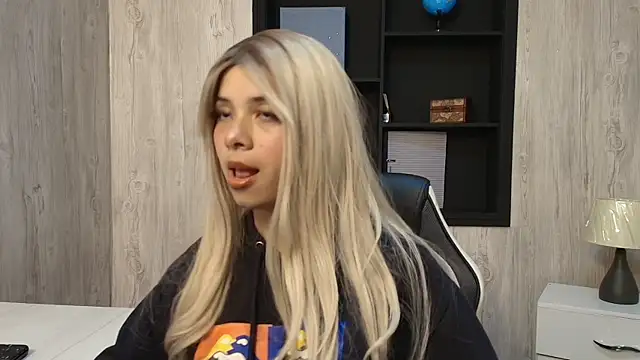 Vampy Monroe online show from May 9, 2026, 3:15 pm