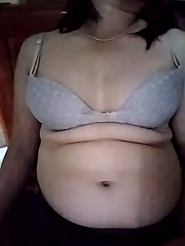 Snapshot of Sukii01 chatting on July 1, 2026, 6:19 pm Sukii01 online show from July 1, 2026, 6:19 pm