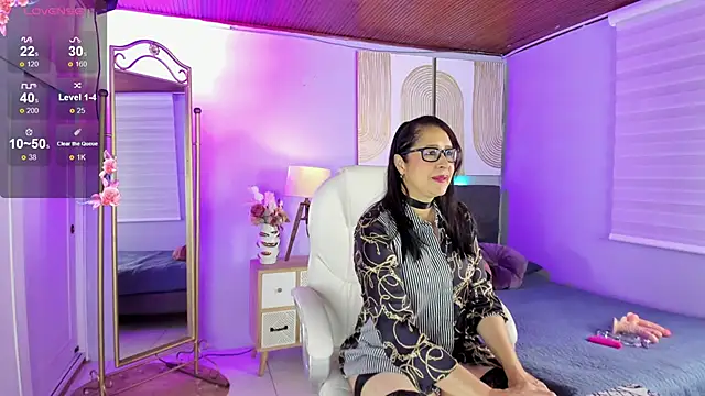 Bella milff  online show from May 28, 2026, 8:04 pm