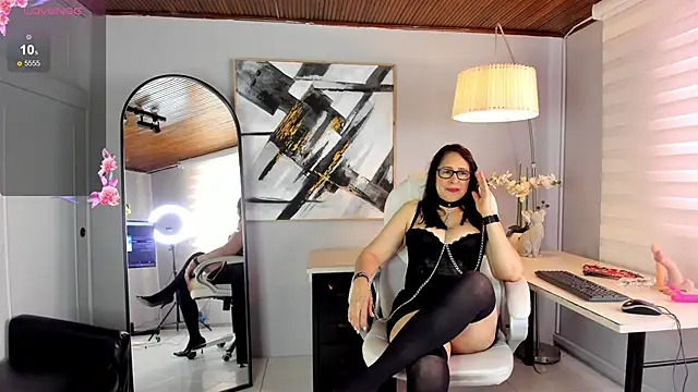 Bella milff  online show from May 22, 2026, 7:45 pm