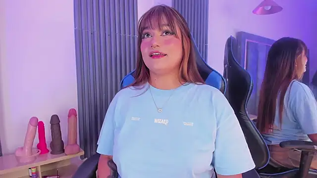 Snapshot of Isa_foxxx26 chatting on July 7, 2026, 1:30 am Isa foxxx26 online show from July 7, 2026, 1:30 am