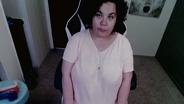 Snapshot of SweetPuertoRicanBliss chatting on July 21, 2026, 8:32 pm SweetPuertoRicanBliss online show from July 21, 2026, 8:32 pm