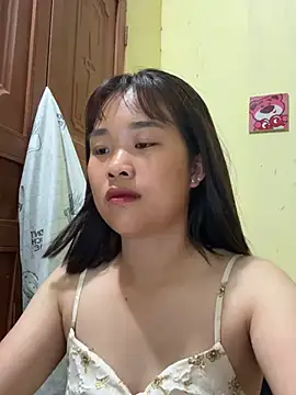 Lili 019 online show from May 11, 2026, 2:56 pm