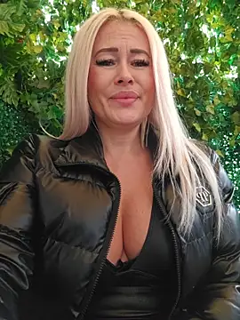 MILFBARBY online show from November 15, 2025, 8:18 am