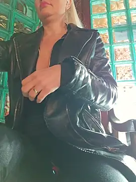 MILFBARBY online show from March 11, 2026, 8:08 am