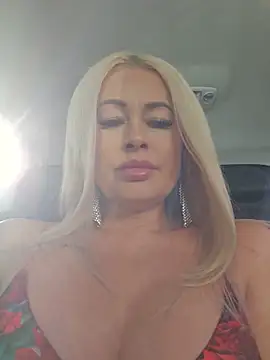 Snapshot of MILFBARBY chatting on May 22, 2026, 7:17 am MILFBARBY online show from May 22, 2026, 7:17 am