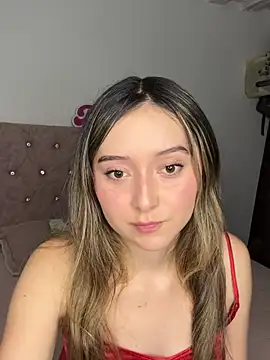 Sarisloves online show from May 19, 2026, 12:59 am