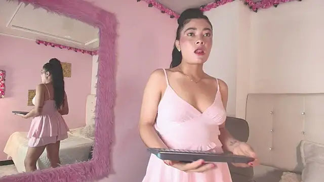 emilly duque online show from July 4, 2026, 3:24 am