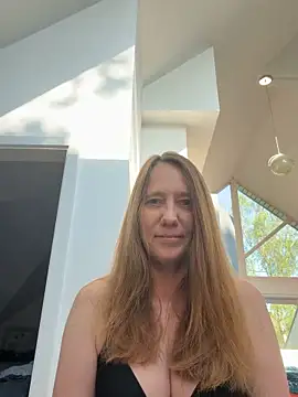 Snapshot of _Melanie_83 chatting on May 9, 2026, 4:54 pm Melanie 83 online show from May 9, 2026, 4:54 pm