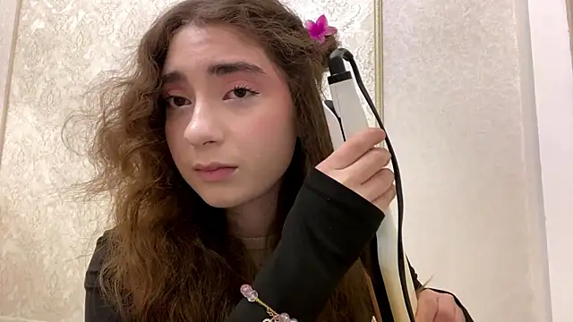 Rosie Sweety online show from May 12, 2026, 5:19 pm