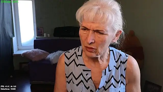 Snapshot of Nia_Natur chatting on June 24, 2026, 6:23 am Nia Natur online show from June 24, 2026, 6:23 am