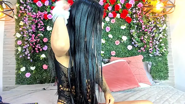 Snapshot of ViolettGracee chatting on June 18, 2026, 12:43 pm ViolettGracee online show from June 18, 2026, 12:43 pm