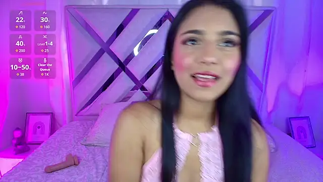 thalia gomez   online show from June 1, 2026, 8:19 pm