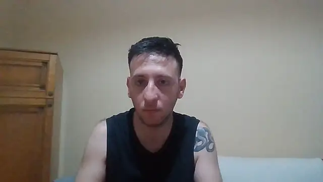 VincentZe99 online show from June 20, 2026, 8:47 pm