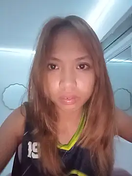 Snapshot of sweetpinayxxx chatting on June 6, 2026, 8:03 pm sweetpinayxxx online show from June 6, 2026, 8:03 pm