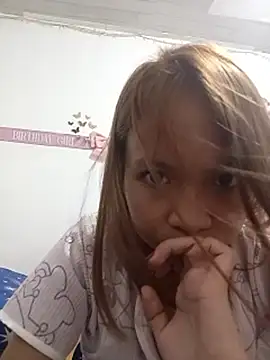 Snapshot of sweetpinayxxx chatting on May 28, 2026, 12:51 am sweetpinayxxx online show from May 28, 2026, 12:51 am