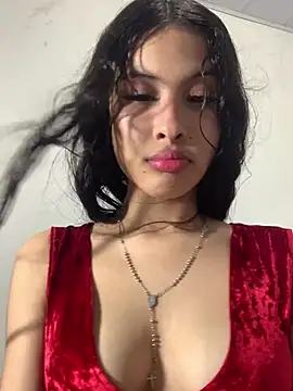 Snapshot of Nayla_19 chatting on May 23, 2026, 4:00 am Nayla 19 online show from May 23, 2026, 4:00 am