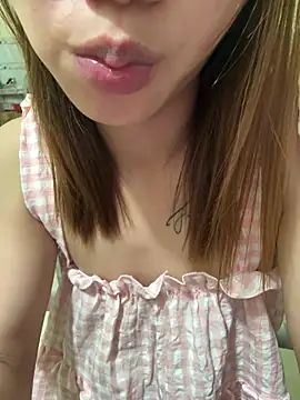 Snapshot of Vi_sexyy chatting on June 29, 2026, 10:15 am Vi sexyy online show from June 29, 2026, 10:15 am