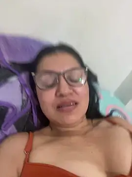 Snapshot of Casandra_inthemorning chatting on May 14, 2026, 4:48 pm Casandra inthemorning online show from May 14, 2026, 4:48 pm