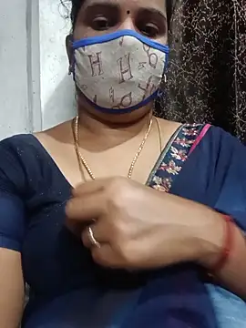 Snapshot of Tamil-shivani95 chatting on June 15, 2026, 7:52 am Tamil-shivani95 online show from June 15, 2026, 7:52 am