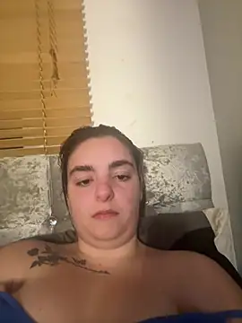 Snapshot of LexiXXoo chatting on July 7, 2026, 10:35 pm LexiXXoo online show from July 7, 2026, 10:35 pm