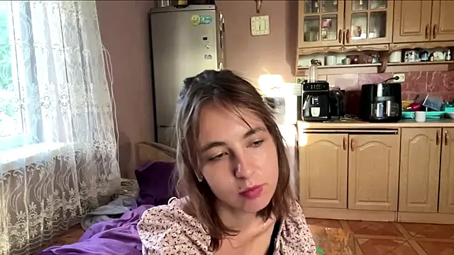 DaphneAmor online show from June 24, 2026, 5:22 pm