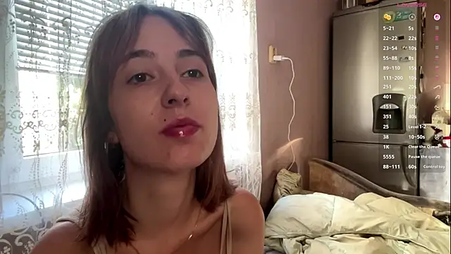 DaphneAmor online show from June 11, 2026, 5:10 pm