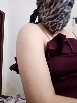 Hot Niya2 online show from May 17, 2026, 6:52 pm
