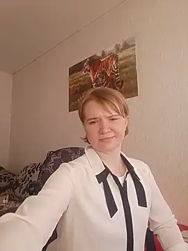 Ketrincold online show from May 14, 2026, 5:59 am
