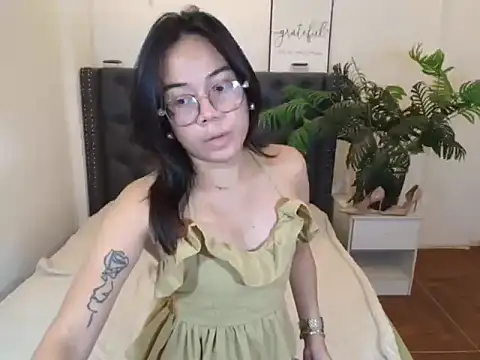 Urbabydollxxx online show from May 25, 2026, 5:29 am